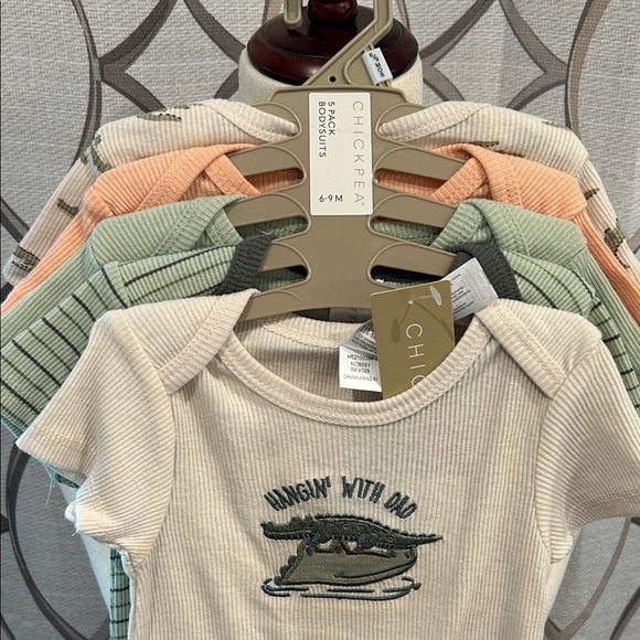 NEW 5 piece short sleeve infant bodysuits onesies- Infant onesies 6-9 months - Picture 2 of 7